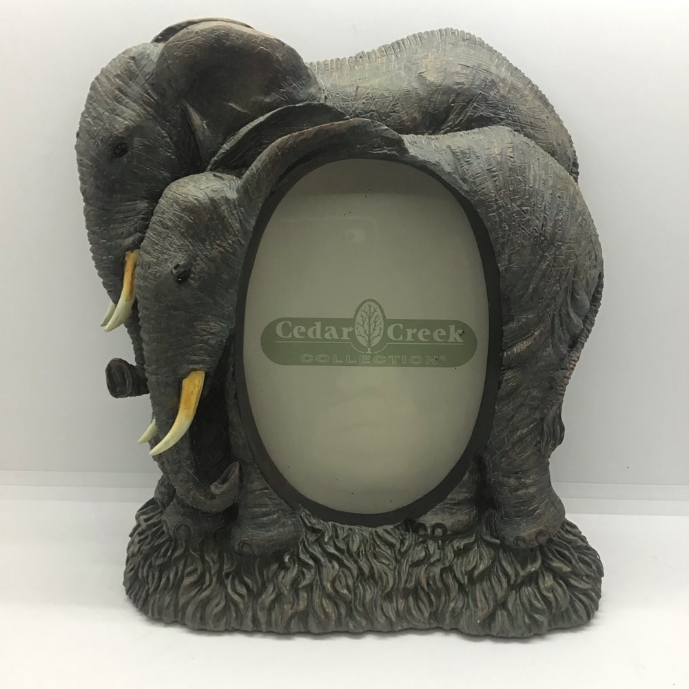 Cedar Creek Collection 3D Resin Elephant Photo Frame